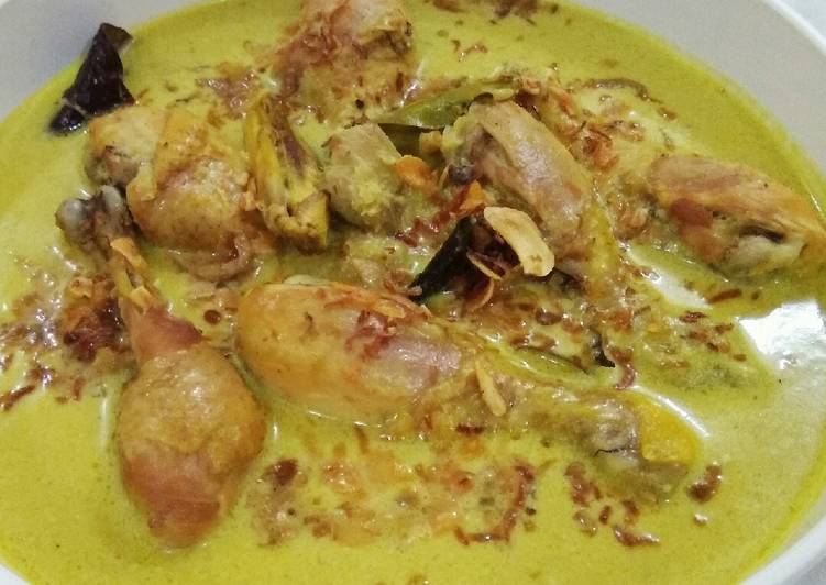 Makanan Khas Indonesia - Opor Ayam
