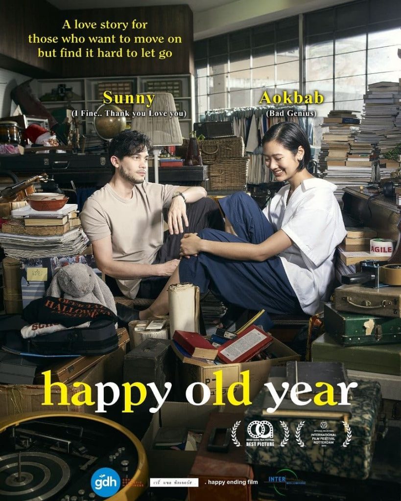 Cara Move On Versi Film "Happy Old Year"