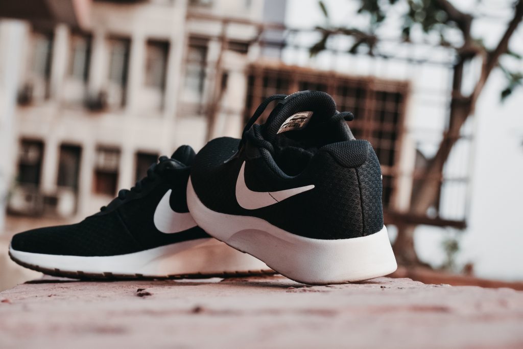 Merek Terkenal Yang Melakukan Kegiatan Produksi di Indonesia - Nike