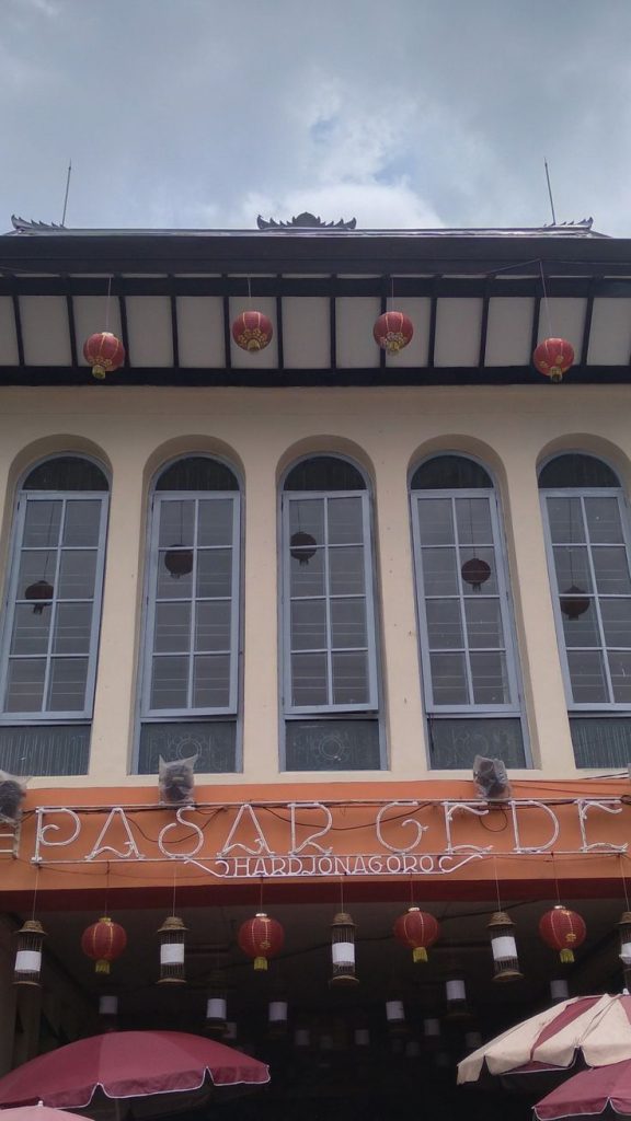 Tampak depan pasar gede solo