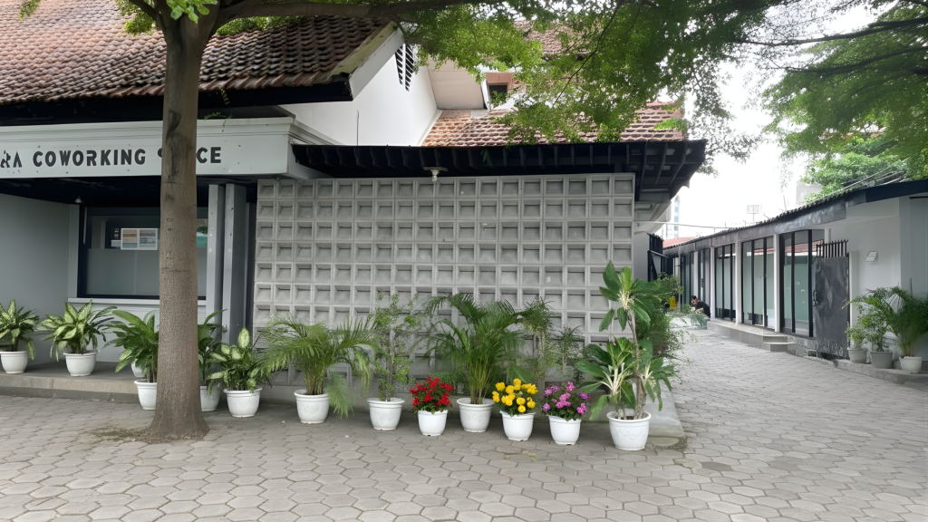 Perbandingan kantor fisik dan virtual office di Solo